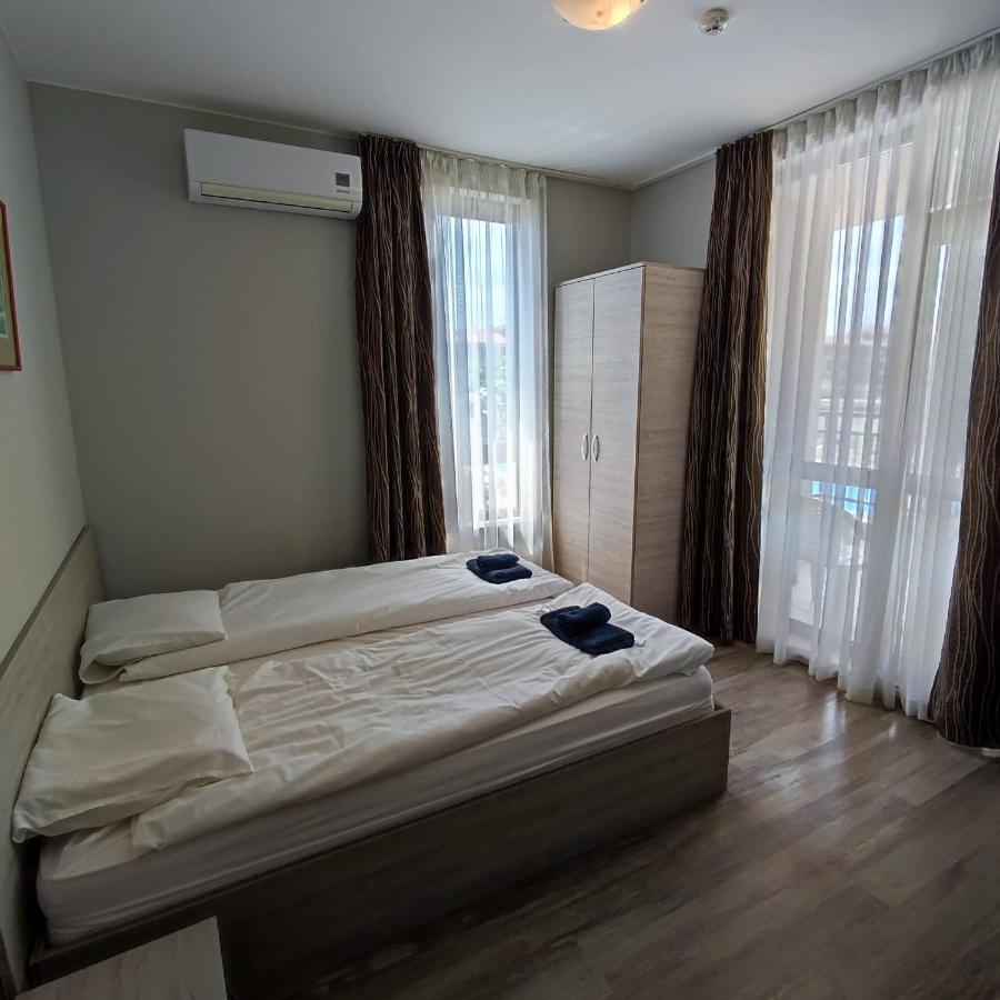 Sorrento Sole Mare - Apartments By The Beach Sveti Vlas Esterno foto