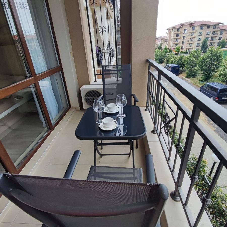 Sorrento Sole Mare - Apartments By The Beach Sveti Vlas Esterno foto