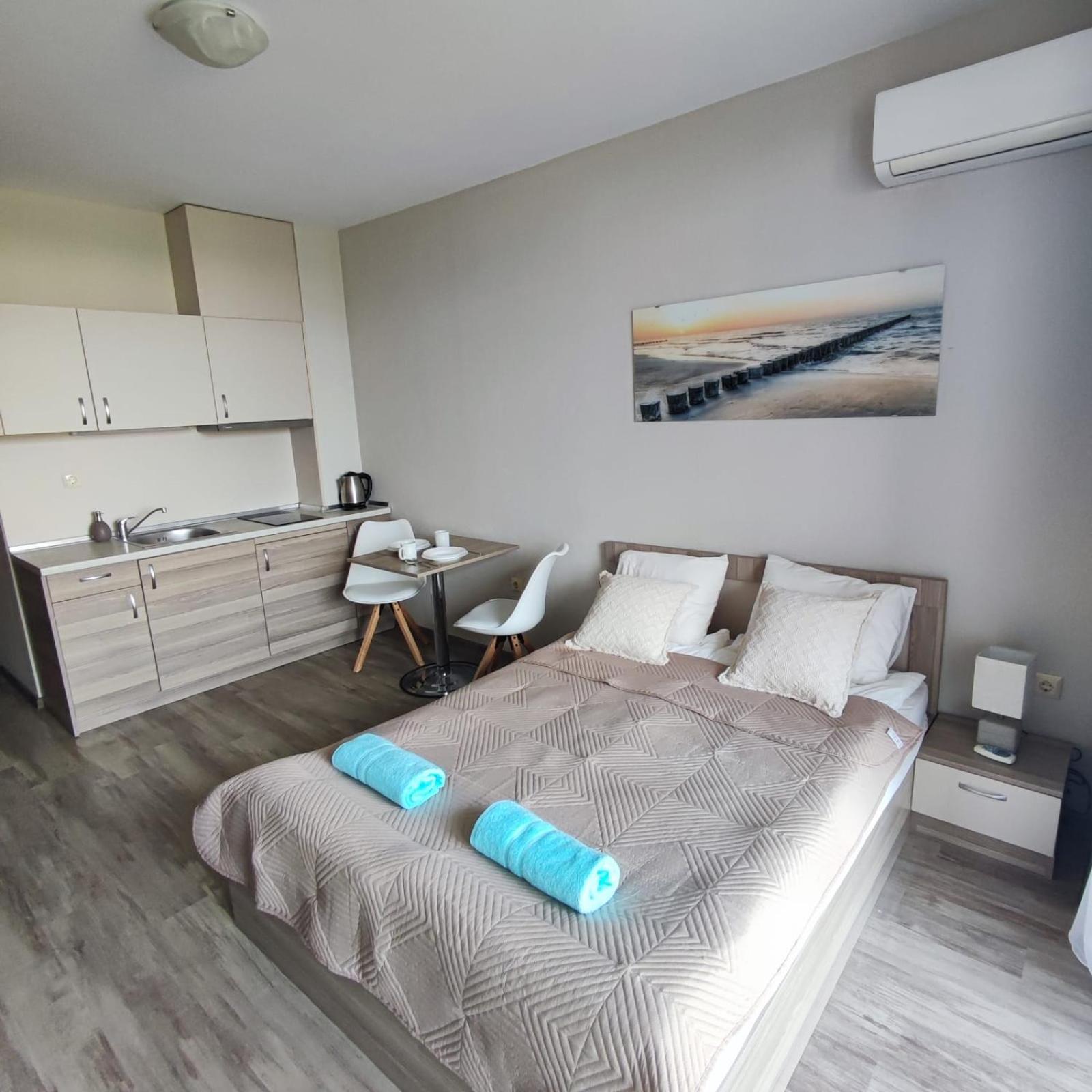 Sorrento Sole Mare - Apartments By The Beach Sveti Vlas Esterno foto